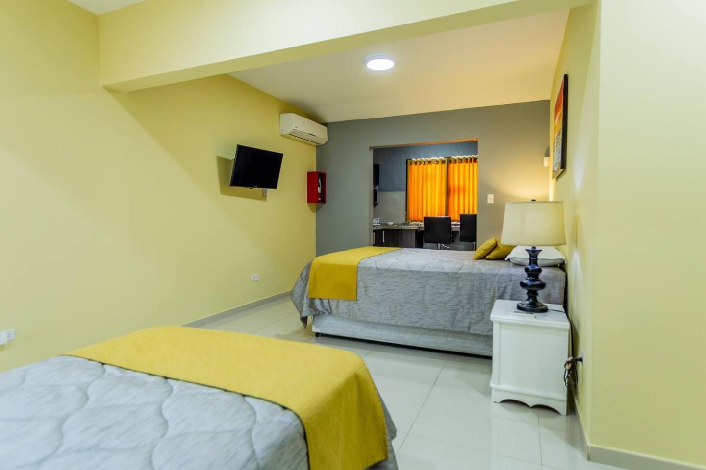 Juanedu Suites Oranjestad Esterno foto