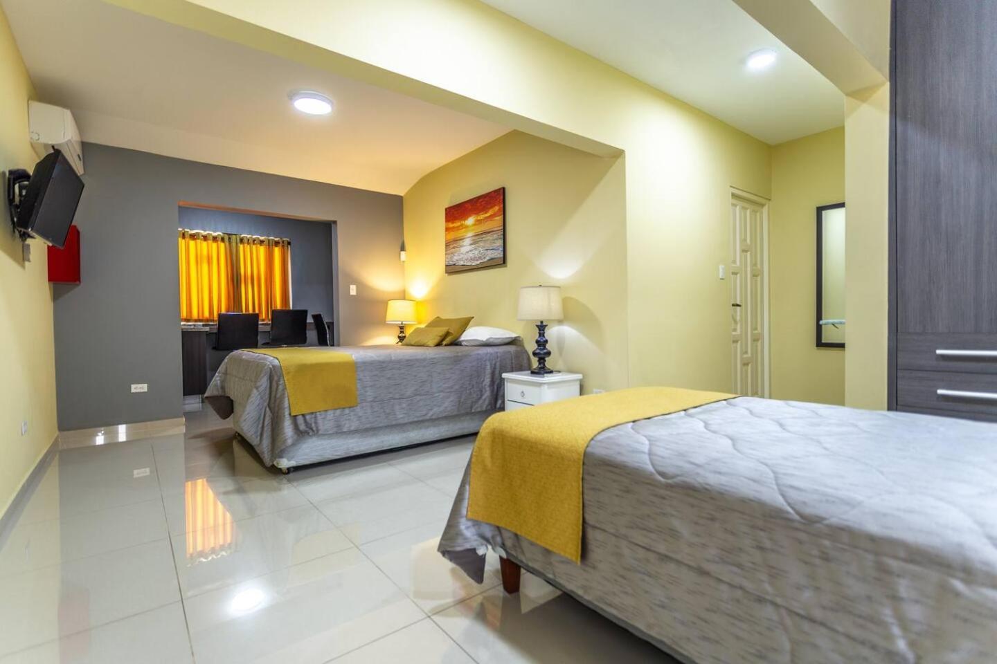 Juanedu Suites Oranjestad Esterno foto