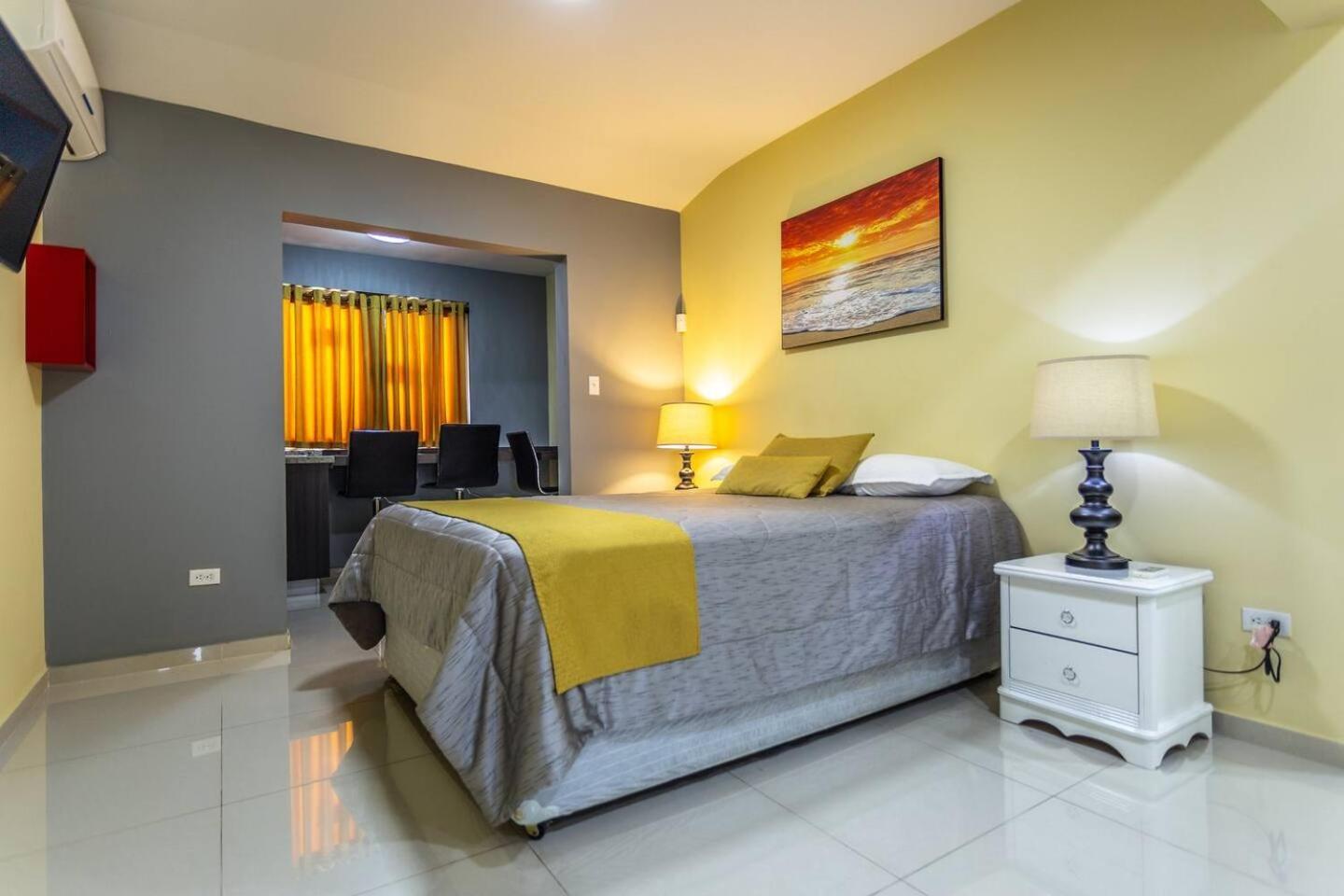 Juanedu Suites Oranjestad Esterno foto